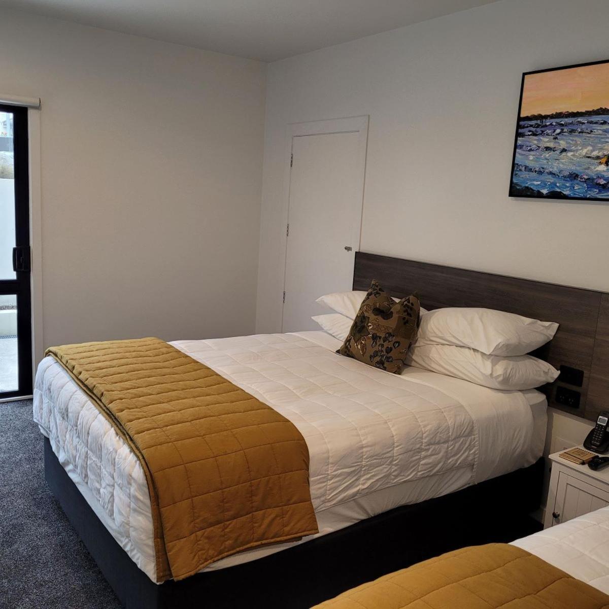 เดอะ ดีวอน โฮเต็ล&คอนเฟอเรนท์ เซนทรี่ Hotel นิวพลีมัธ ภายนอก รูปภาพ
