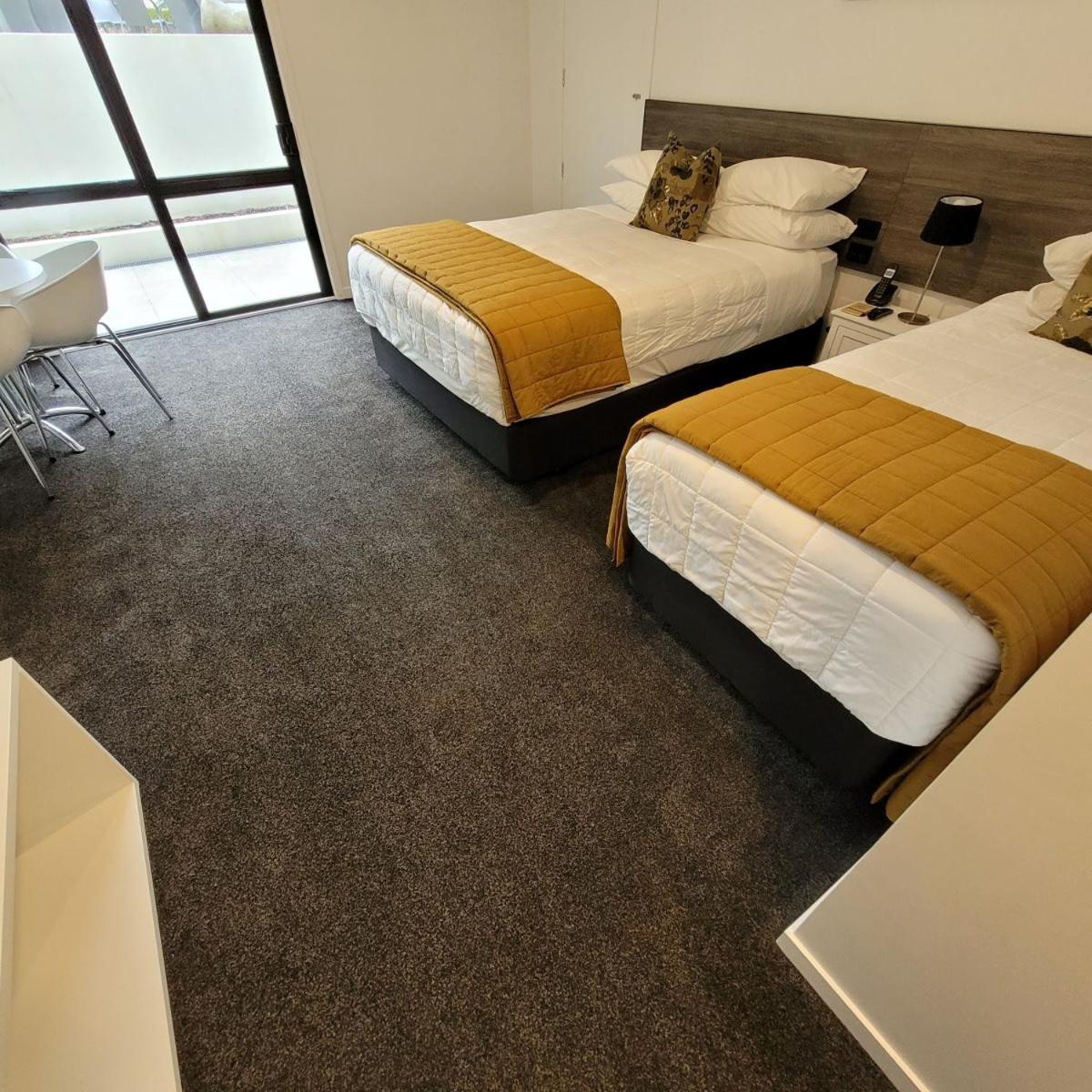 เดอะ ดีวอน โฮเต็ล&คอนเฟอเรนท์ เซนทรี่ Hotel นิวพลีมัธ ภายนอก รูปภาพ